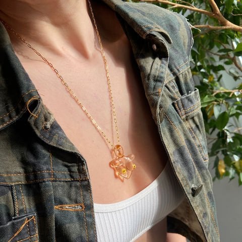 The Mammae Sarı Çiçekli Meme Kolye