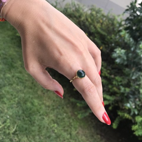 Yuvarlak Yeşim Taşı Yüzük