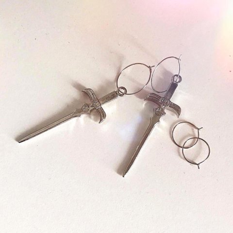 Kılıç Excalibur Küpe
