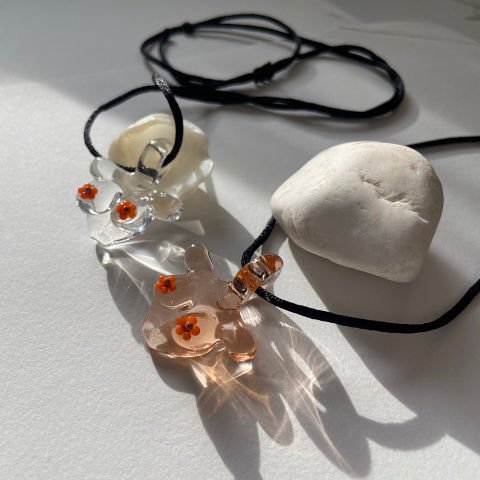 The Mammae Turuncu Çiçekli Meme İpli Kolye