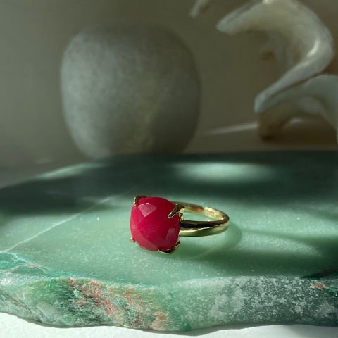 Yakut Taşı Fasetli Kare Yüzük