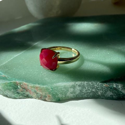 Yakut Taşı Fasetli Kare Yüzük