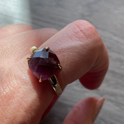 Koyu Ametist Taşı Fasetli Kare Yüzük