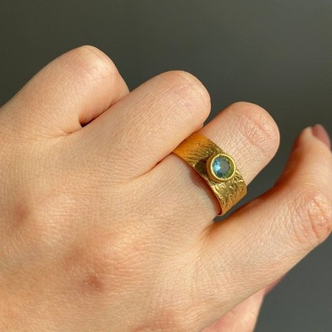 Mavi Zirkon Taşlı Kalın Yüzük