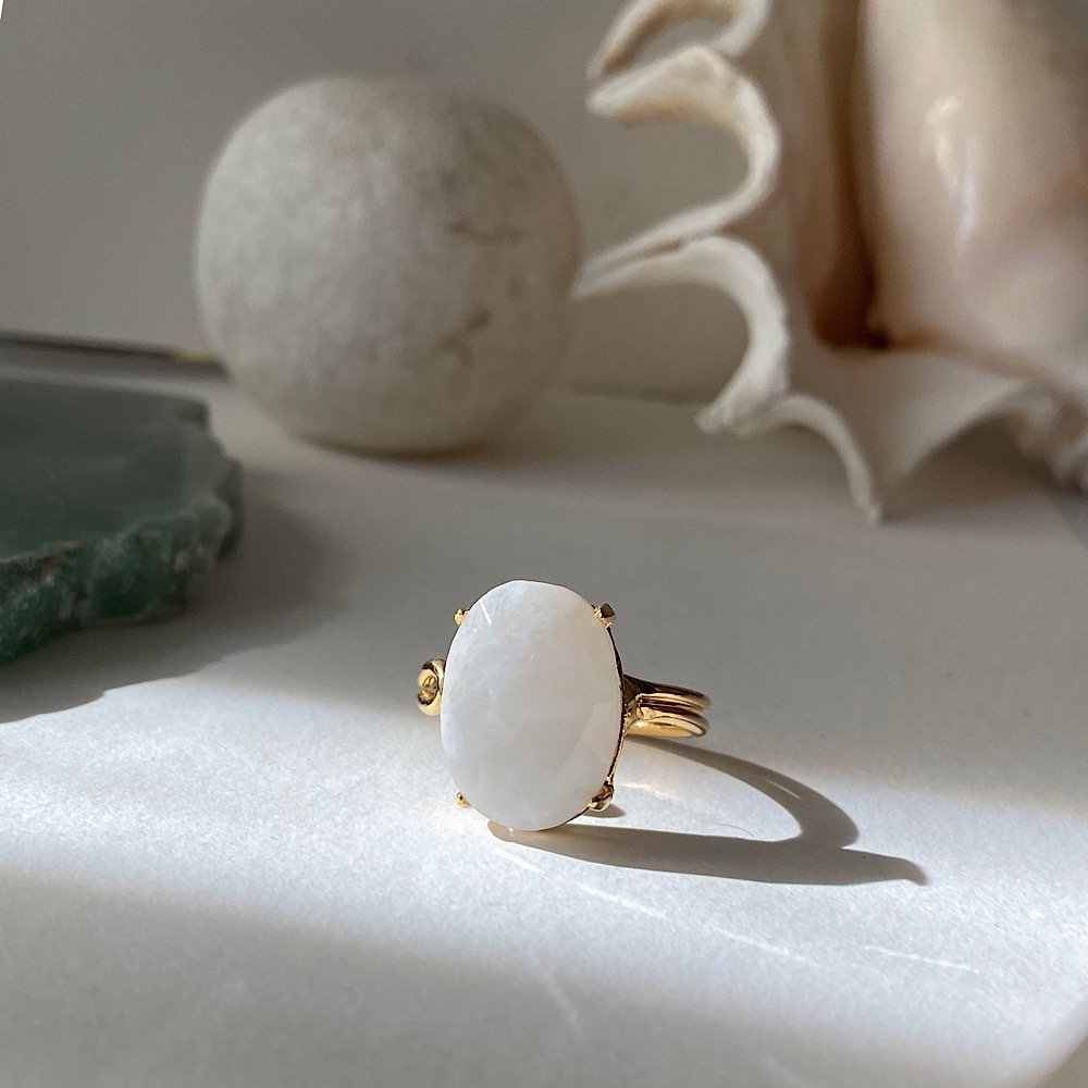 Ay Taşı Oval Yüzük