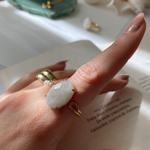 Ay Taşı Oval Yüzük