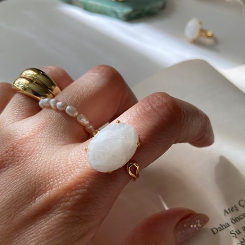 Ay Taşı Oval Yüzük