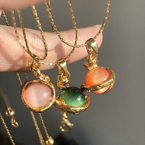 Feline and Snake Kolye