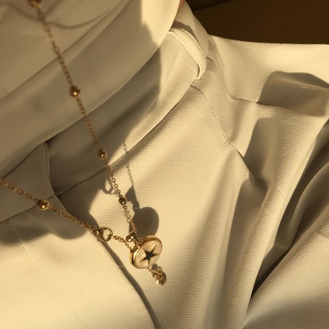 Yıldız Madalyon Kolye