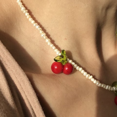 Kum İncide Kiraz Kolye