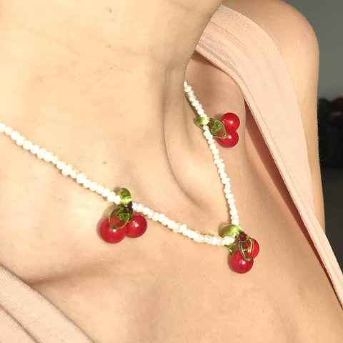 Kum İncide Kiraz Kolye