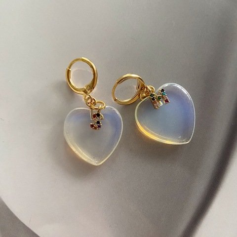 Ay Taşı Harfli Kalp TEK Küpe