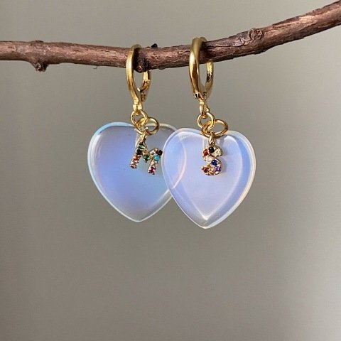 Ay Taşı Harfli Kalp TEK Küpe