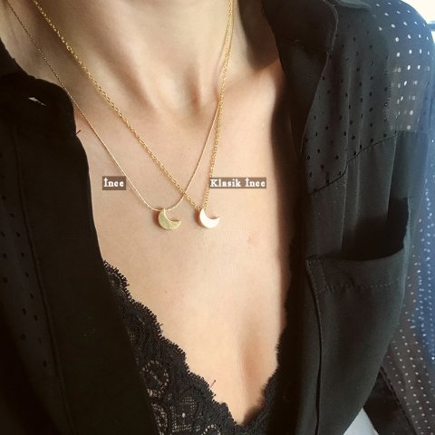 Basic Minimal Ay Kolye