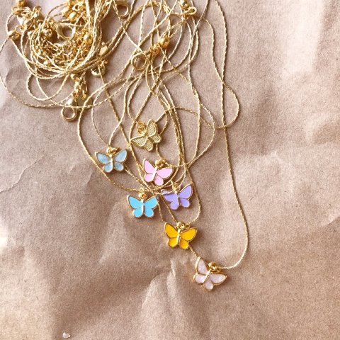 PastelFly Tekli Kelebek Kolye