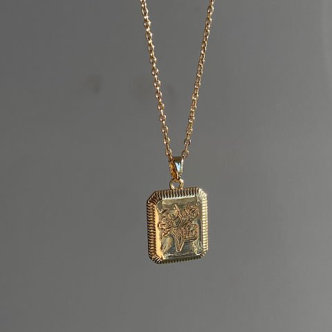 Retro Dörtgen Gül Kolye