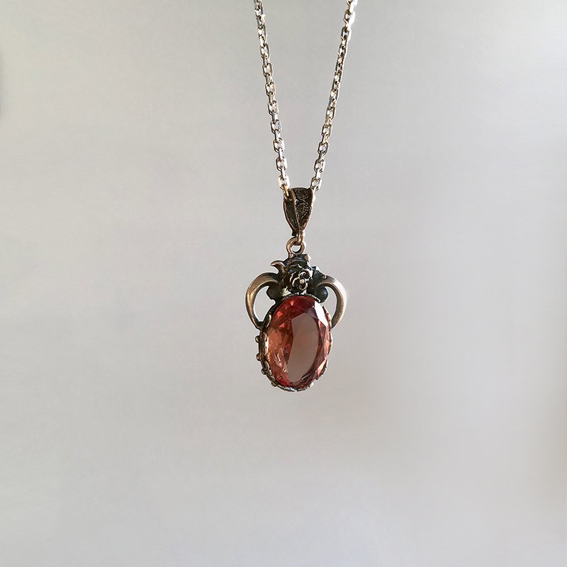 Oval Zultanit Taşı 925 Gümüş Kolye