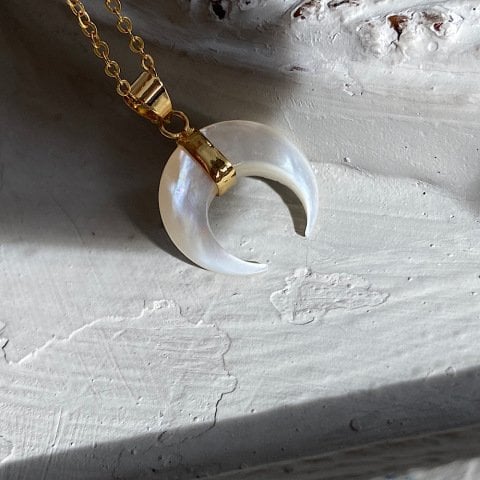Horn Sedef Taşı Kolye