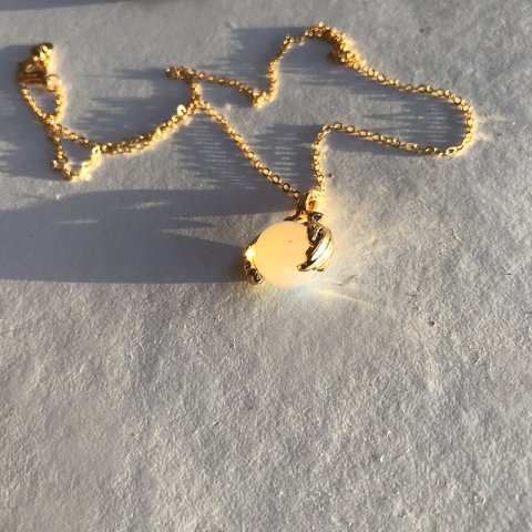 The Moon InMyHands Kolye